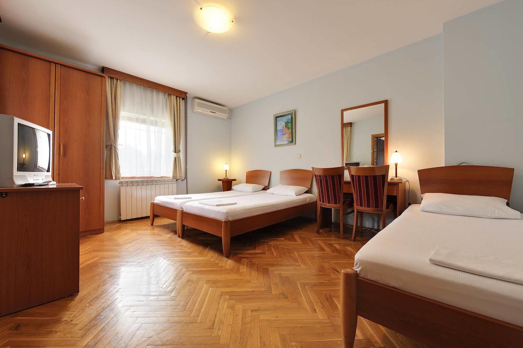 Hotel Sucevic Garni Beograd Ngoại thất bức ảnh