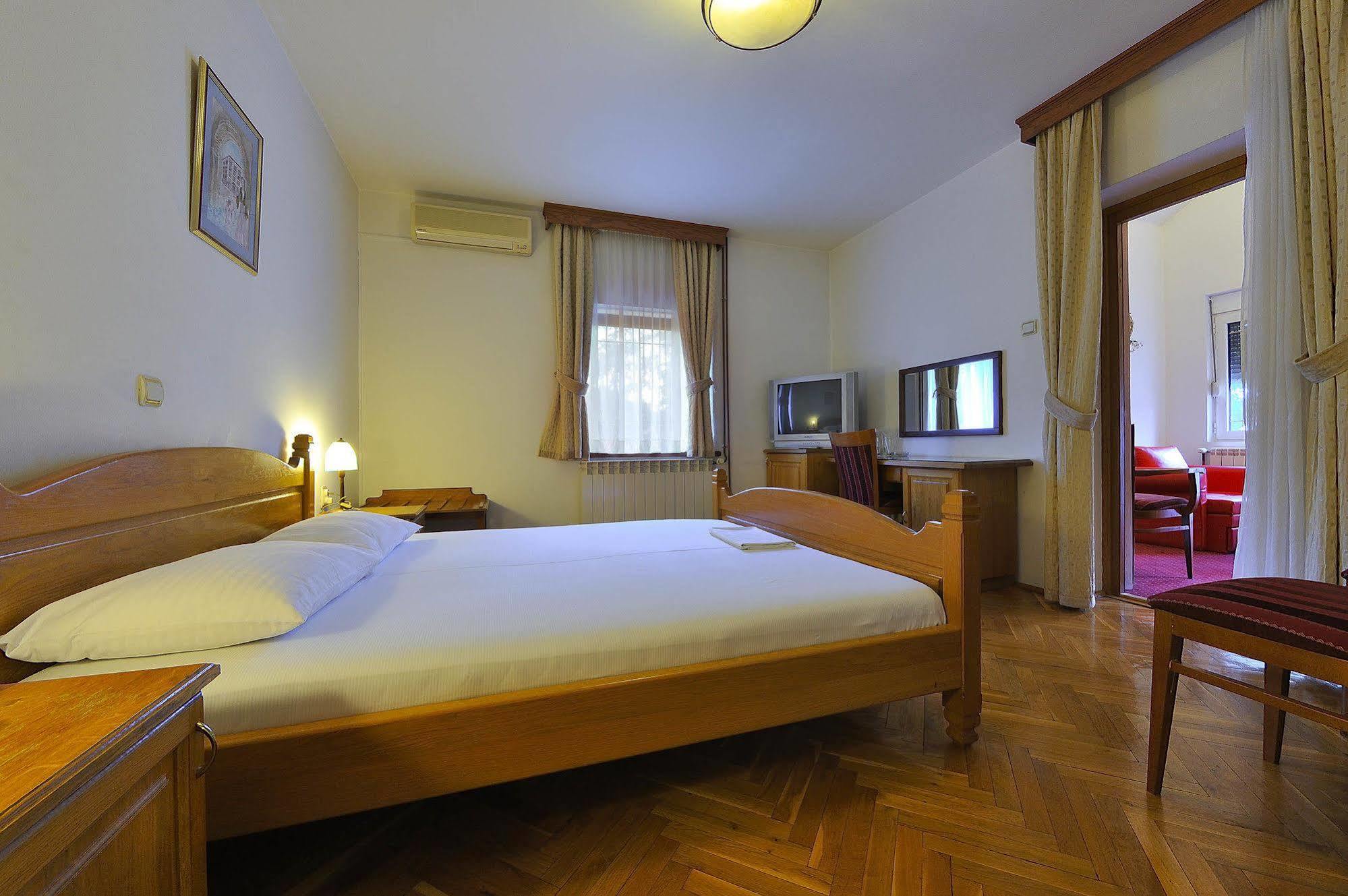 Hotel Sucevic Garni Beograd Ngoại thất bức ảnh