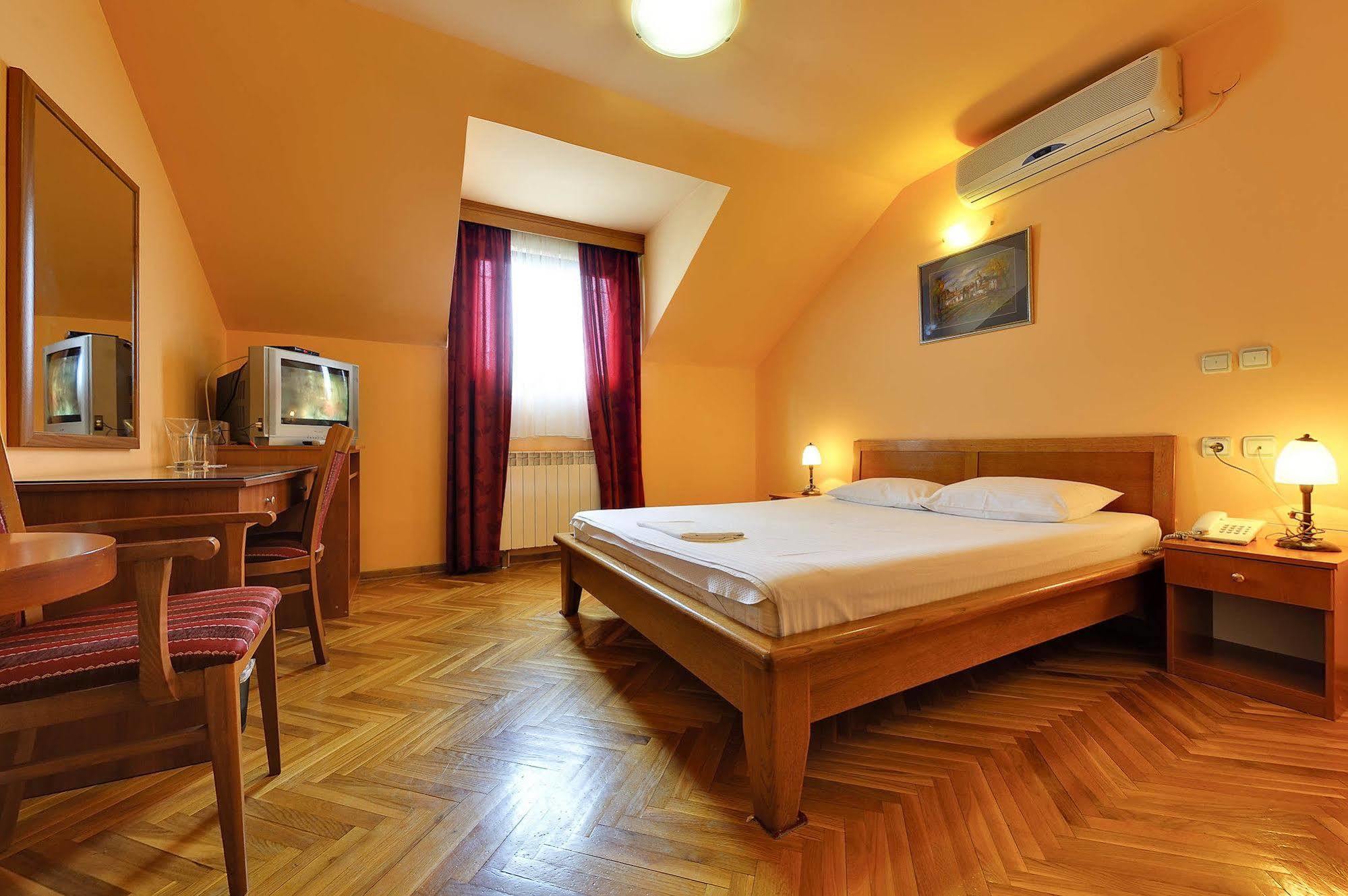 Hotel Sucevic Garni Beograd Ngoại thất bức ảnh